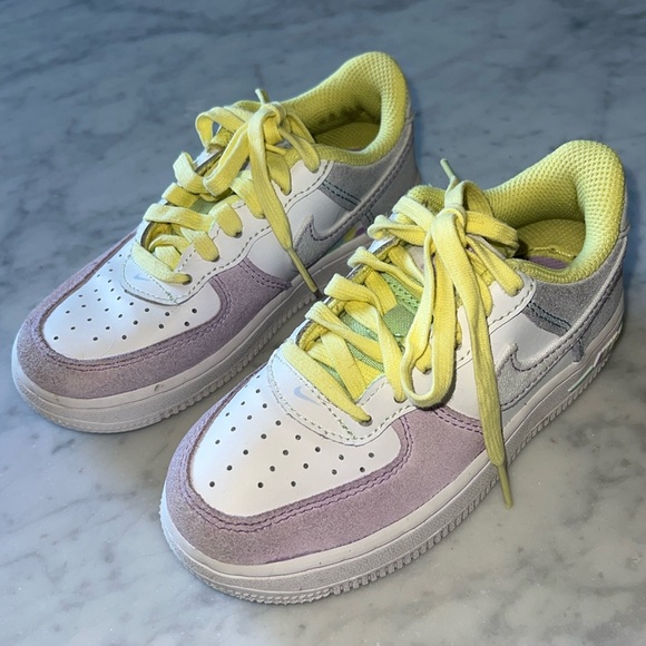 Nike Other - Nike limited edition 2022 10.5 Easter Airforce 1